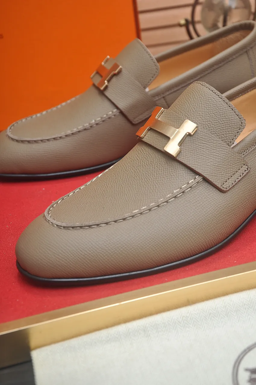 Men's shoes💰540💶[HERMES] (cowhide lining)🍀Italian top luxury🍀He does not pursue novel styles and gorgeous colors, but attracts the favor of successful men with his flawless, elegant and classic style. Formal leather shoes This very comfortable, simple and stable style allows you to easily match any style! The pattern is absolutely 1:1 refined from the original case, and we strive for excellence in materials, imported cowhide + cowhide lining💪💪💪extraordinary texture👍! .Code number: 39-45 (45 customized)
